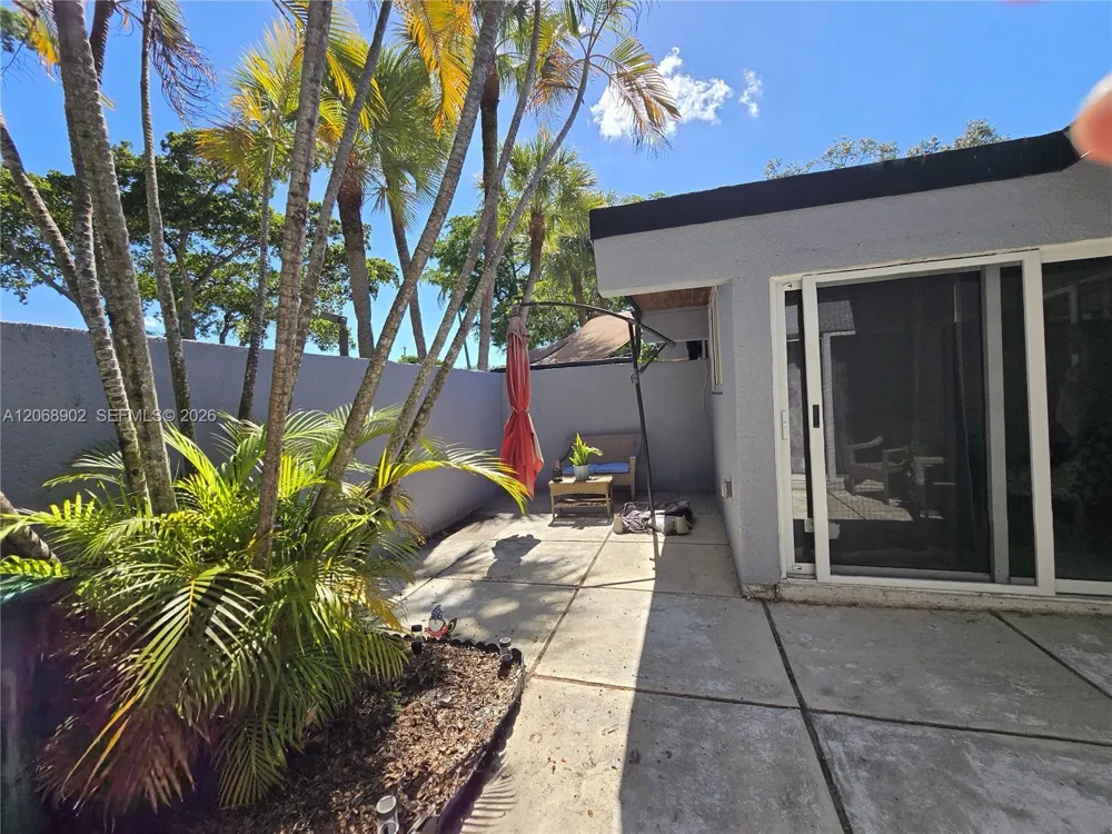 16330 Oak Walk Miami Lakes, FL 33014