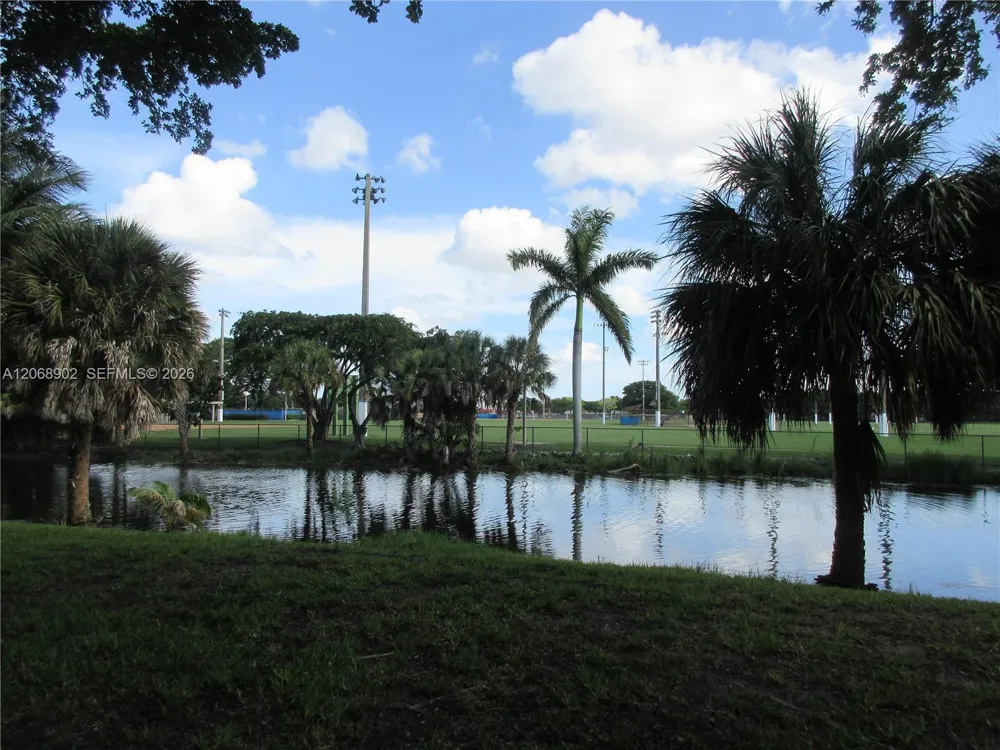 16330 Oak Walk Miami Lakes, FL 33014