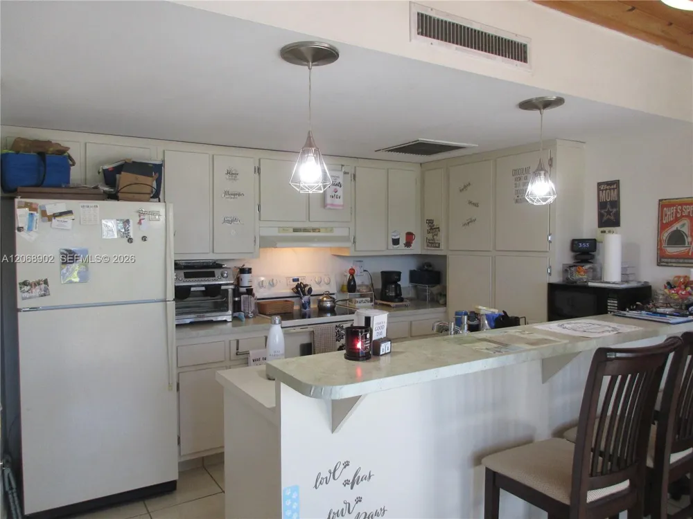 16330 Oak Walk Miami Lakes, FL 33014