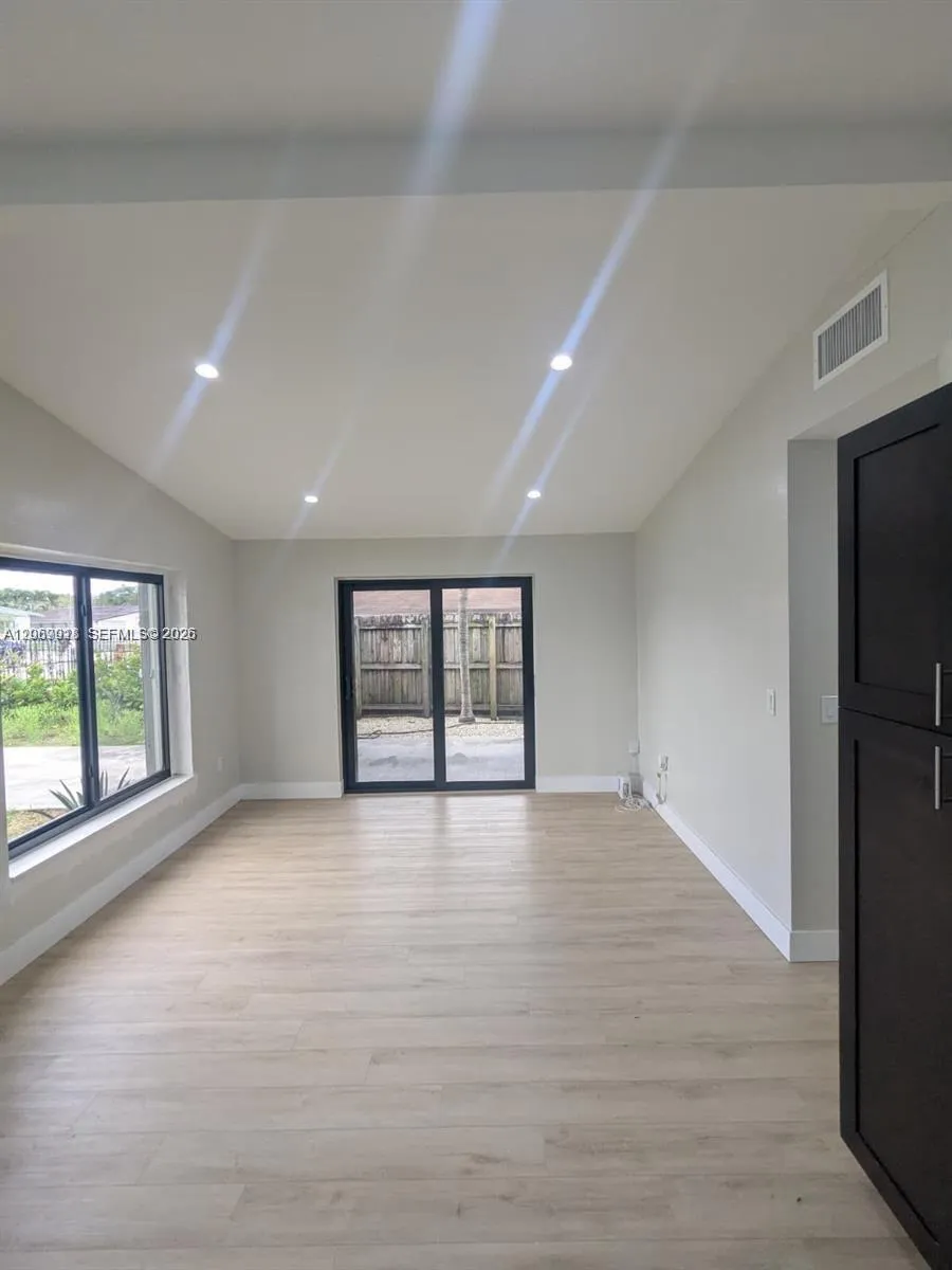 630 SE 3rd Pl Hialeah, FL 33010