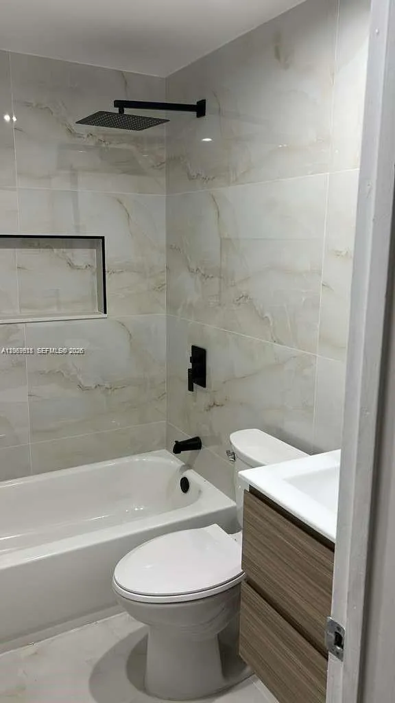 630 SE 3rd Pl Hialeah, FL 33010
