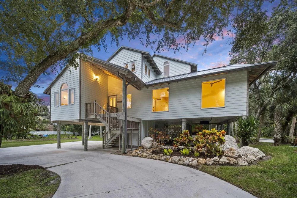 2511 Lightlewood Lane Fort Pierce, FL 34946