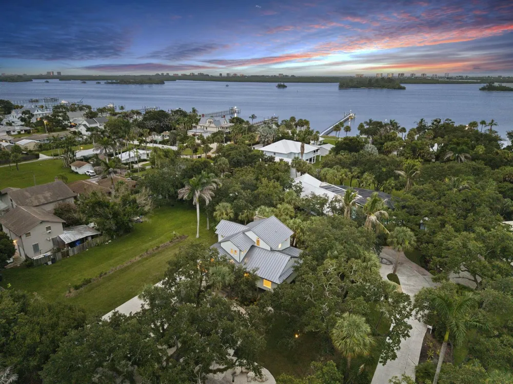 2511 Lightlewood Lane Fort Pierce, FL 34946
