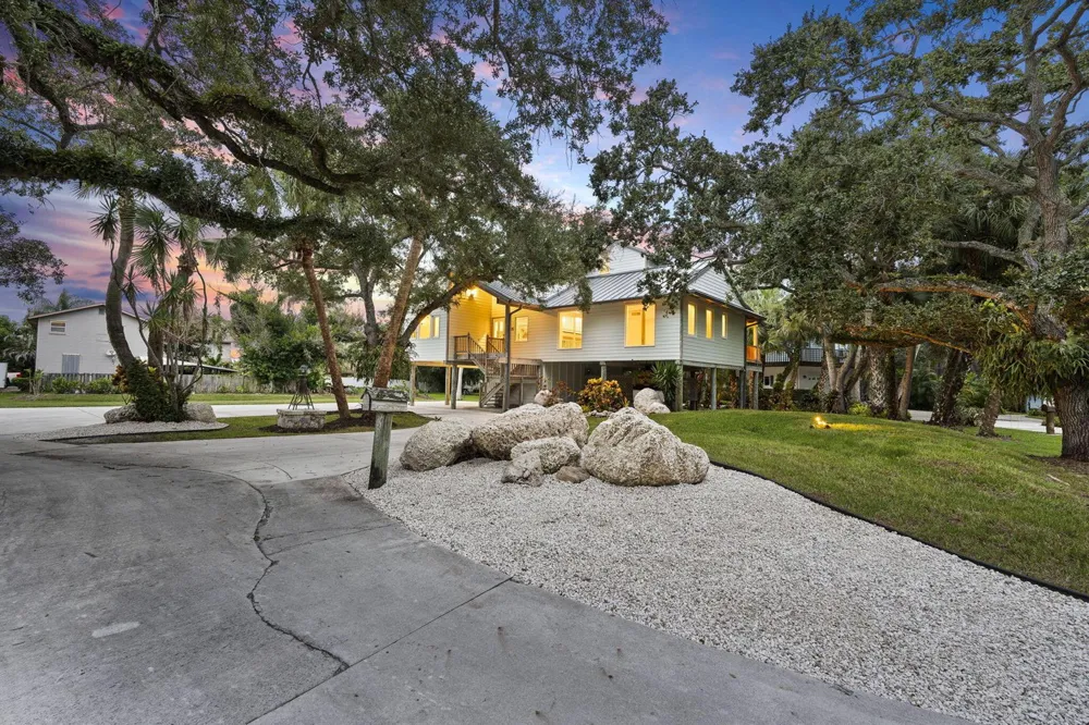 2511 Lightlewood Lane Fort Pierce, FL 34946