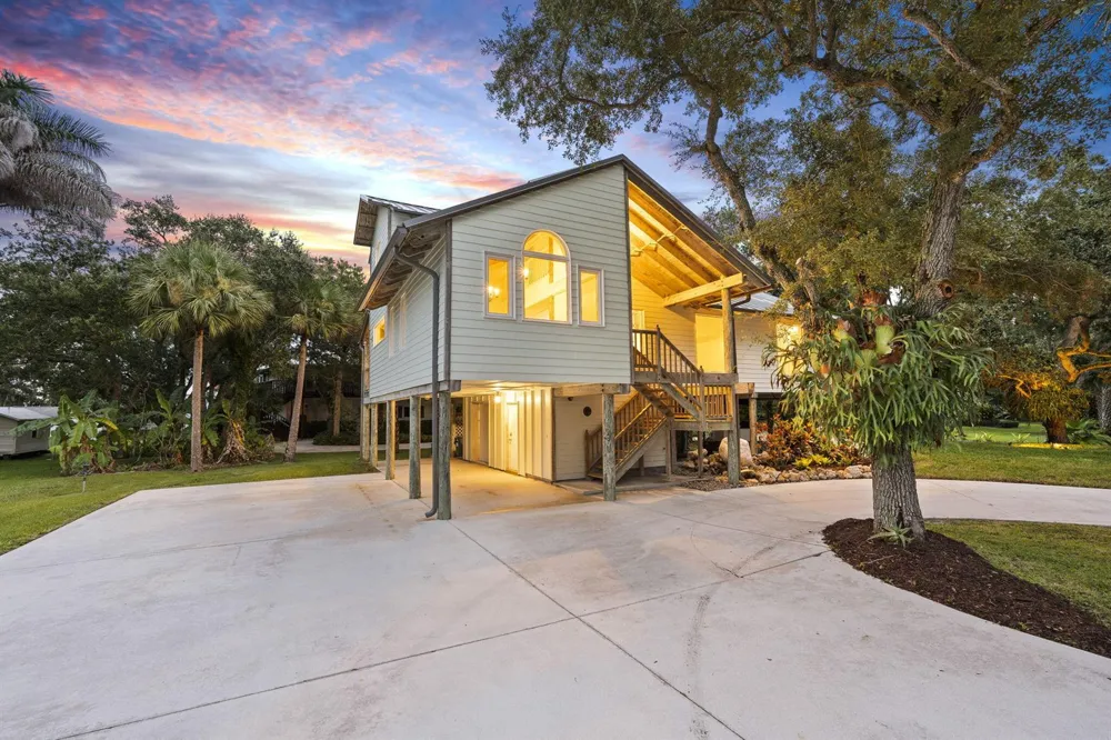 2511 Lightlewood Lane Fort Pierce, FL 34946