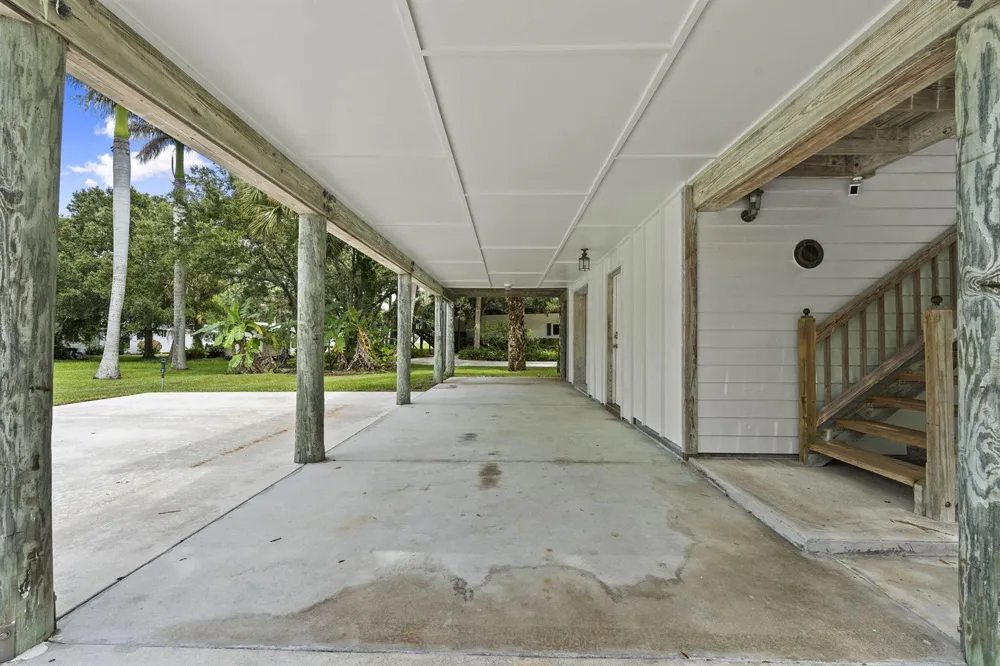 2511 Lightlewood Lane Fort Pierce, FL 34946