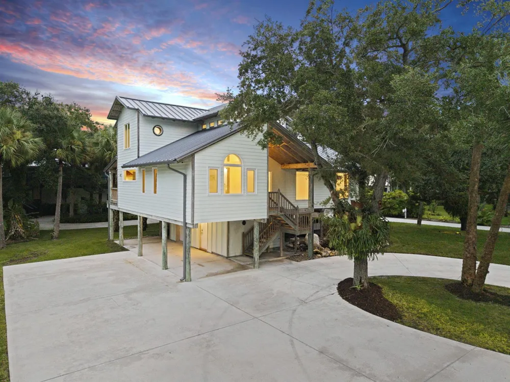 2511 Lightlewood Lane Fort Pierce, FL 34946