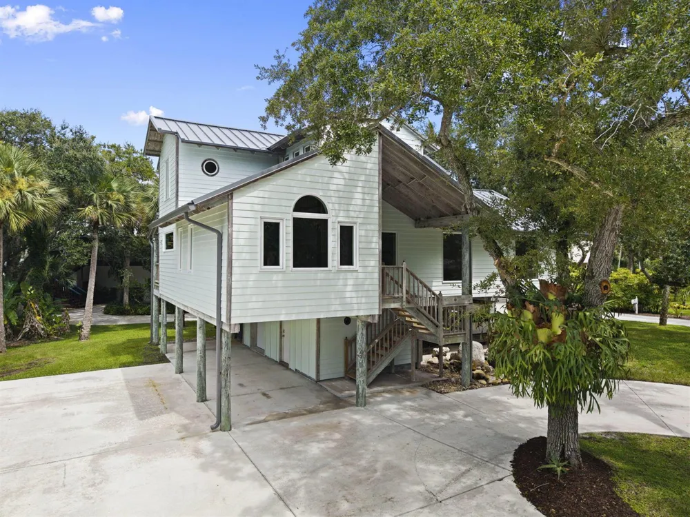 2511 Lightlewood Lane Fort Pierce, FL 34946