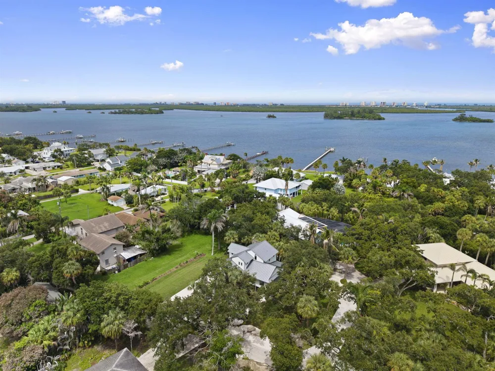 2511 Lightlewood Lane Fort Pierce, FL 34946
