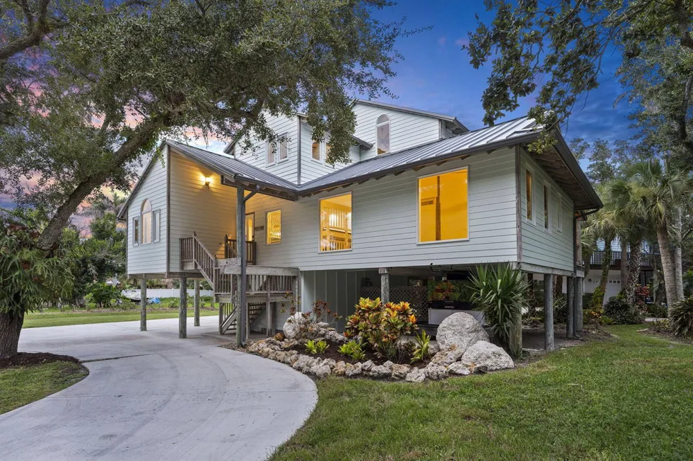 2511 Lightlewood Lane Fort Pierce, FL 34946