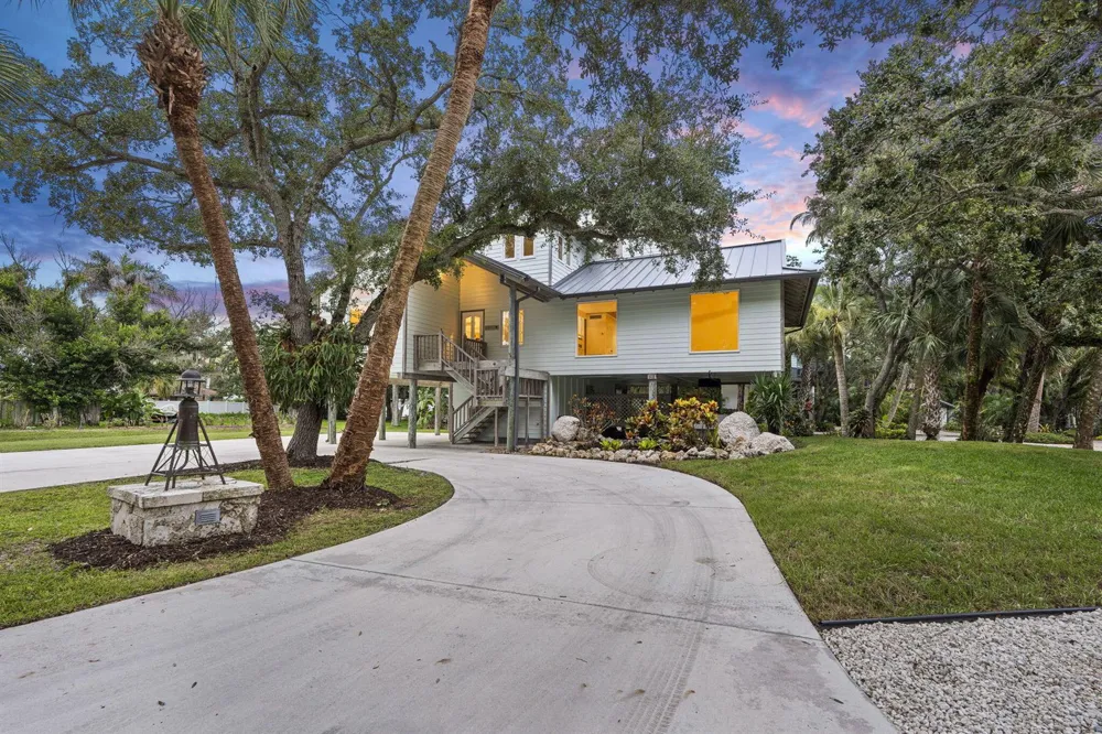 2511 Lightlewood Lane Fort Pierce, FL 34946