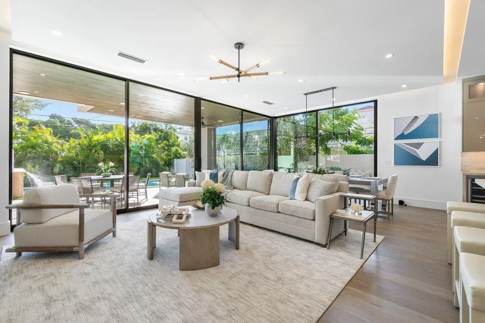 130 NE Wavecrest Way Boca Raton, FL 33432
