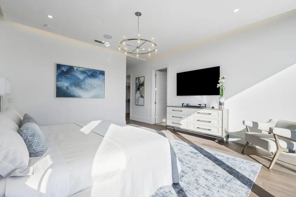 130 NE Wavecrest Way Boca Raton, FL 33432