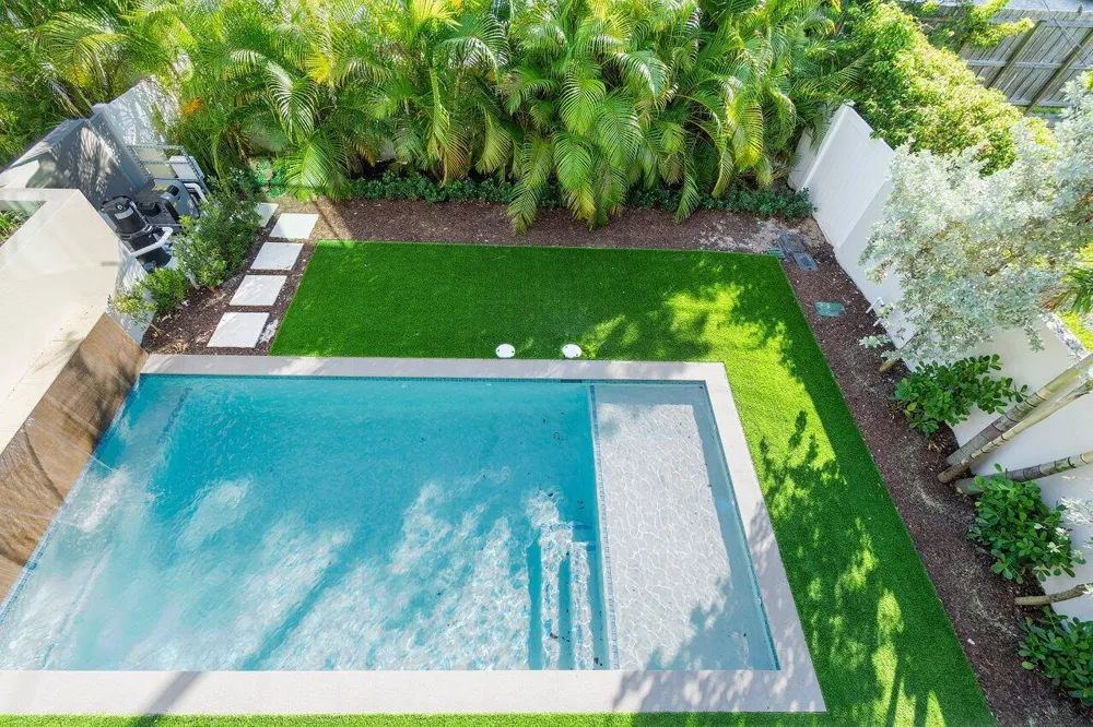 130 NE Wavecrest Way Boca Raton, FL 33432