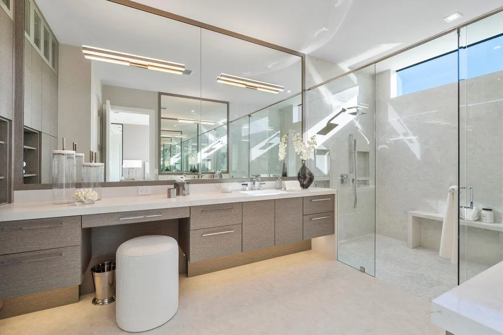 130 NE Wavecrest Way Boca Raton, FL 33432