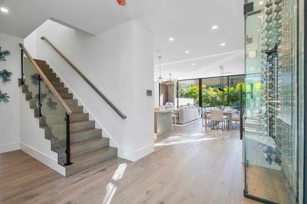 130 NE Wavecrest Way Boca Raton, FL 33432