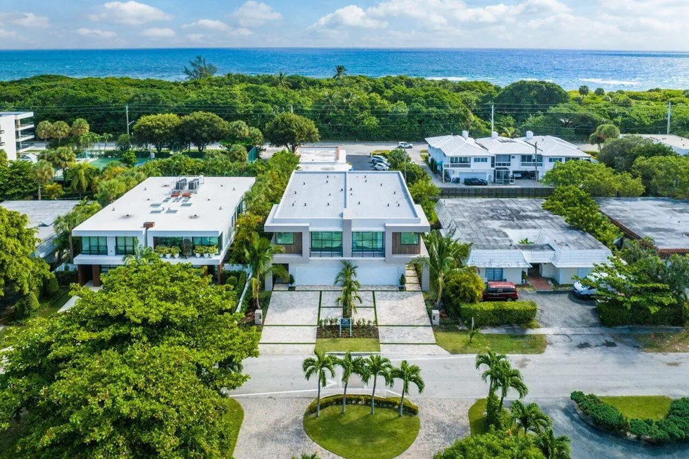 130 NE Wavecrest Way Boca Raton, FL 33432