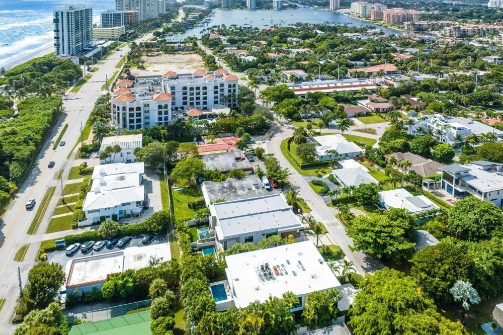 130 NE Wavecrest Way Boca Raton, FL 33432