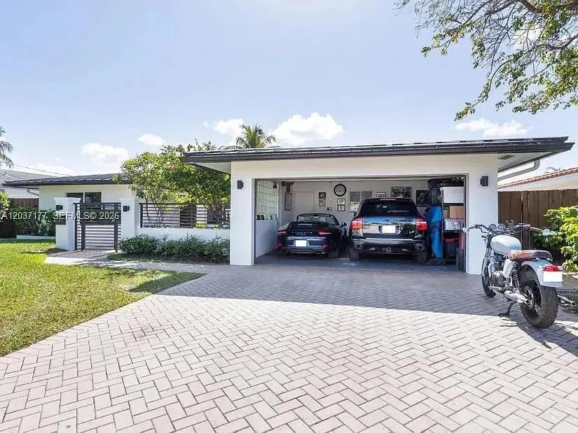 2125 NE 17TH TERRACE Wilton Manors, FL 33305