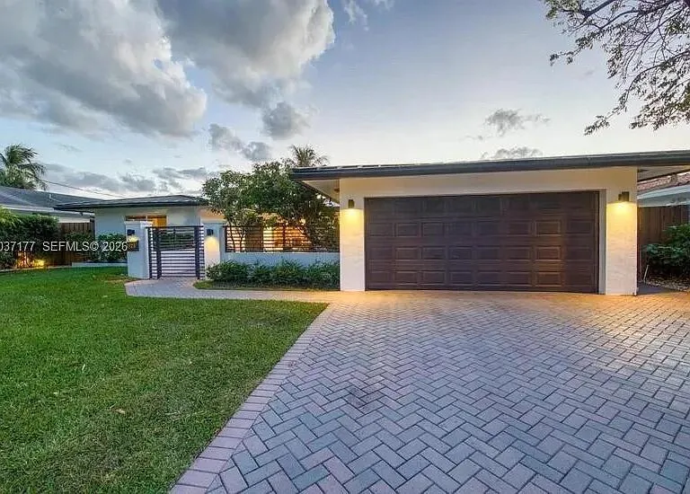 2125 NE 17TH TERRACE Wilton Manors, FL 33305