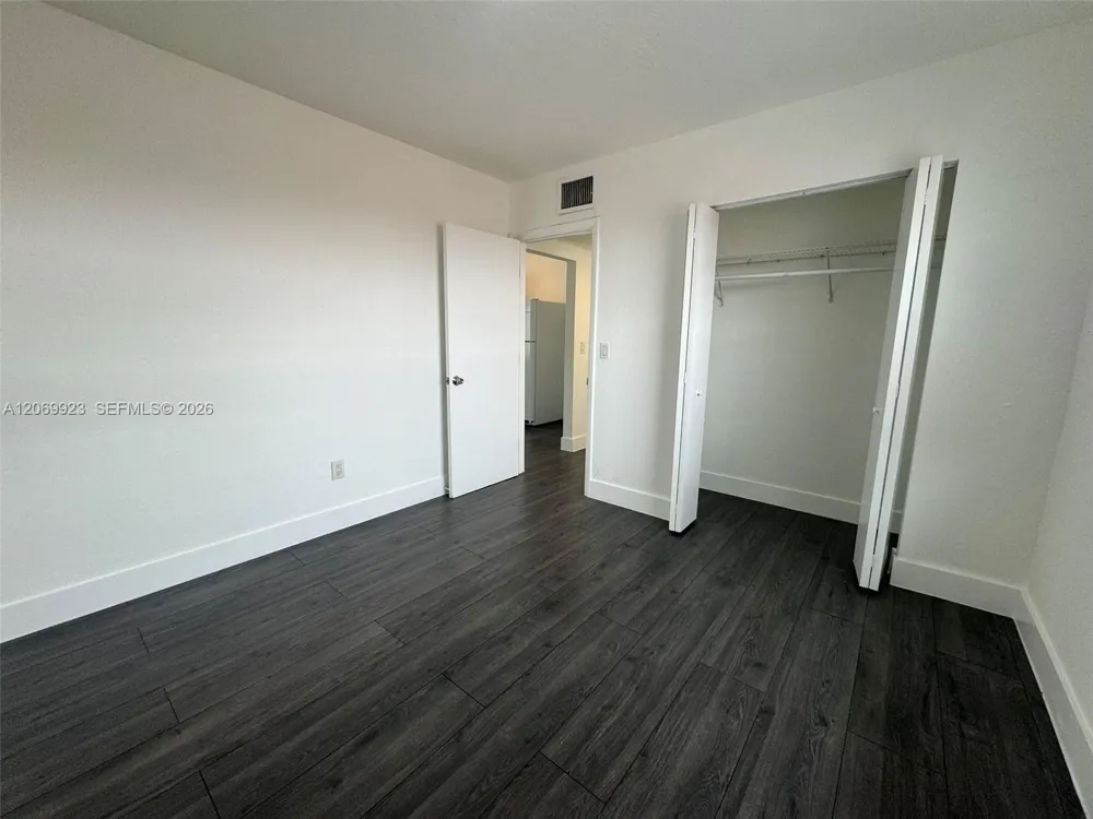 2150 NW 24th St #4 Miami, FL 33142