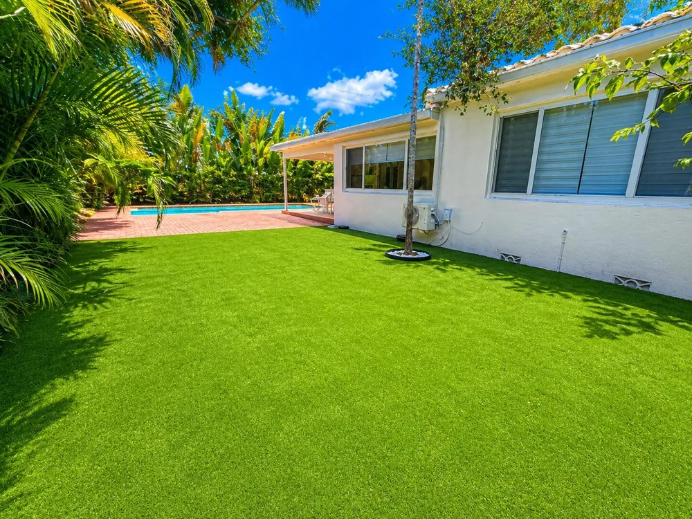 800 SE 11TH COURT Fort Lauderdale, FL 33316