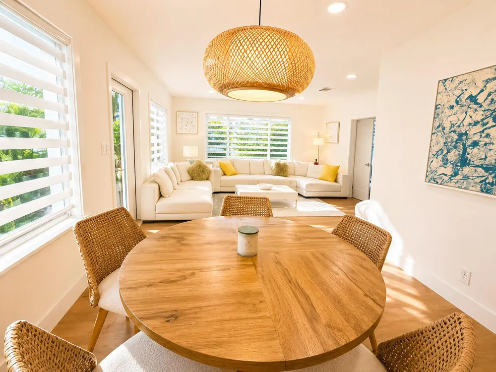 800 SE 11TH COURT Fort Lauderdale, FL 33316