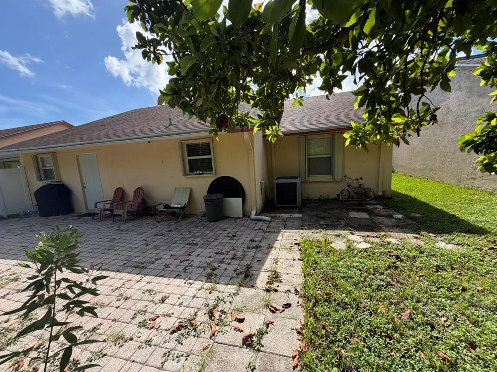 5842 LAKE GEORGE PLACE Lake Worth, FL 33463