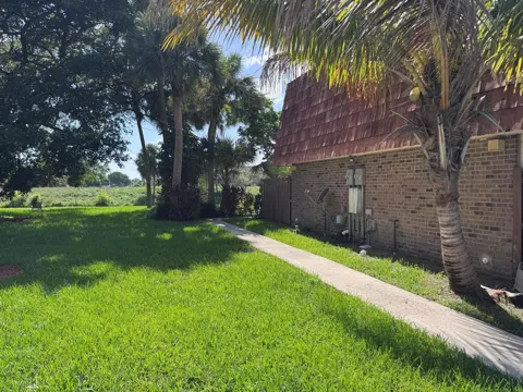 8492 S Coral Circle