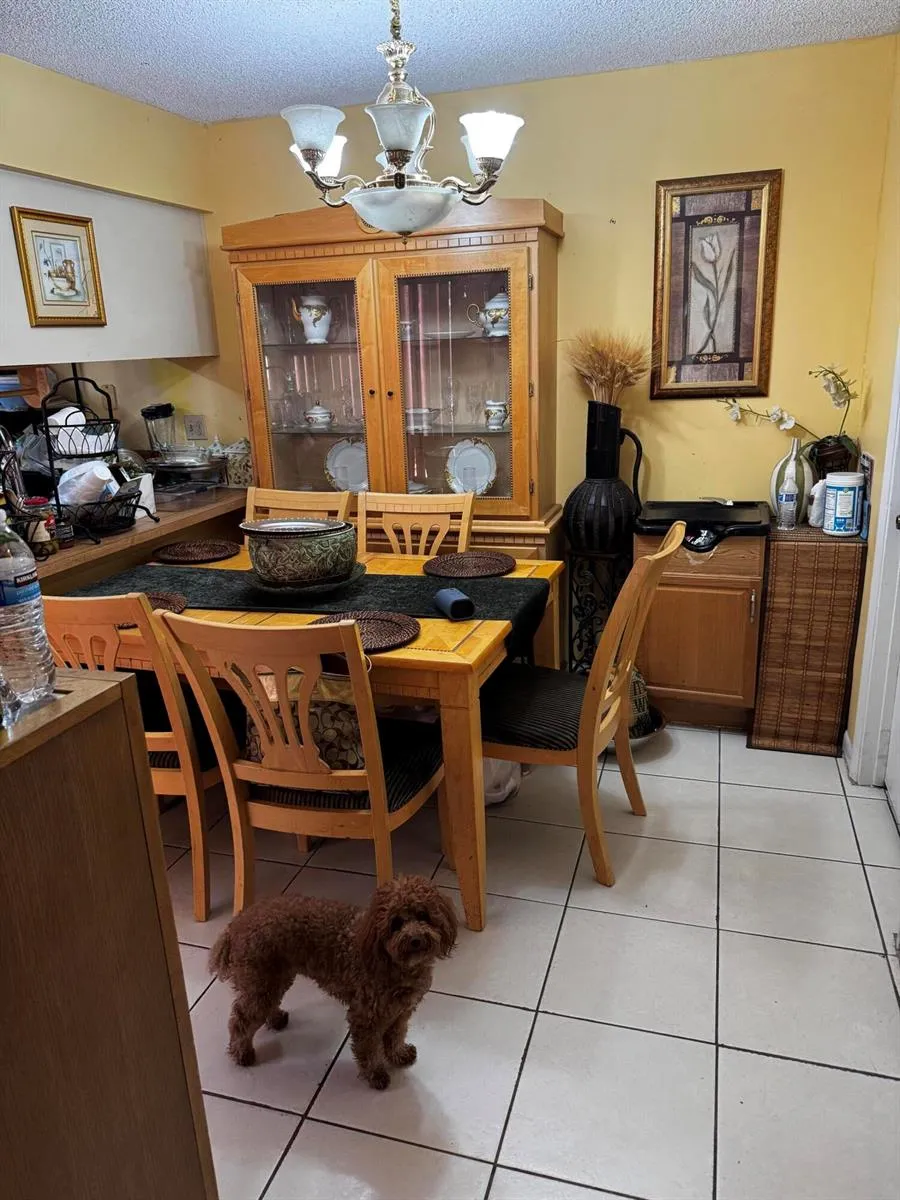 8492 S Coral Circle North Lauderdale, FL 33068