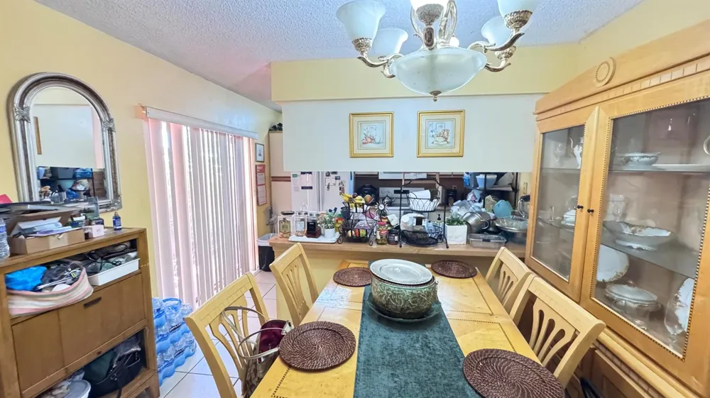 8492 S Coral Circle North Lauderdale, FL 33068