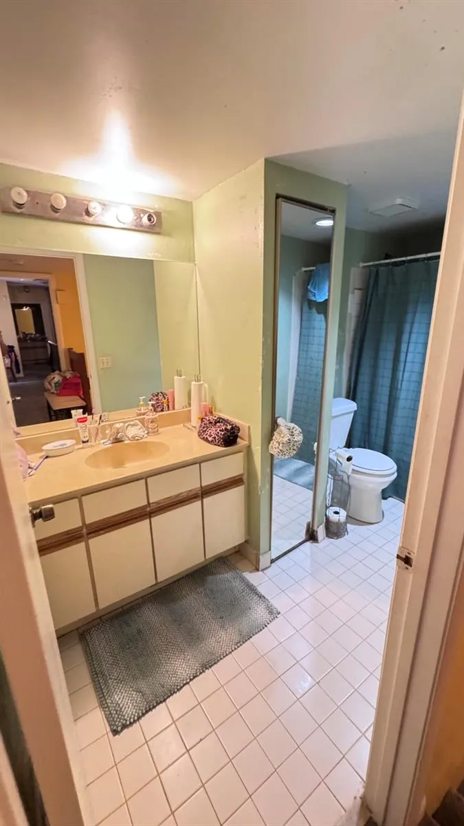 8492 S Coral Circle North Lauderdale, FL 33068