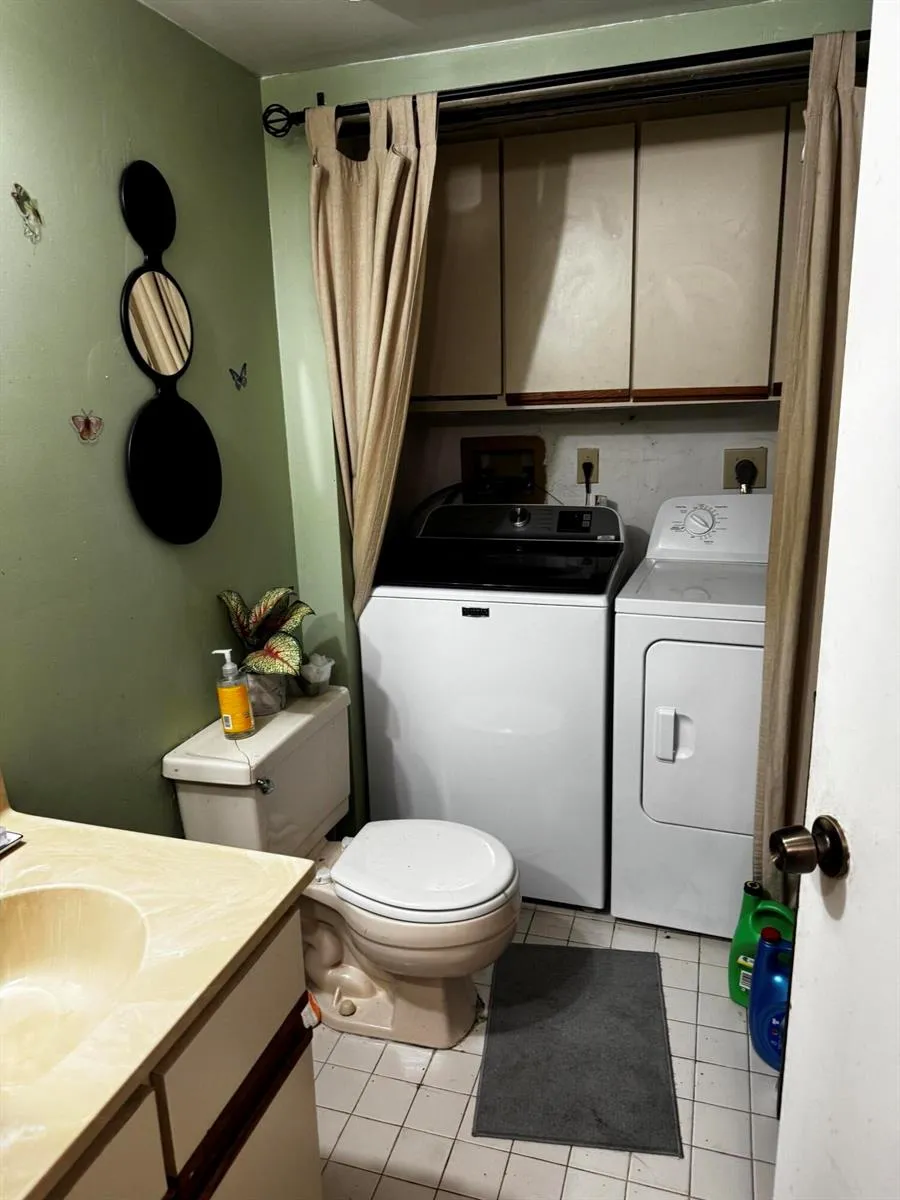 8492 S Coral Circle North Lauderdale, FL 33068