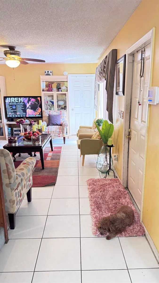 8492 S Coral Circle North Lauderdale, FL 33068