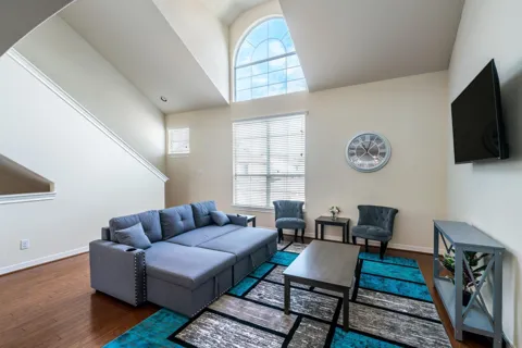 3210 Clearview Circle