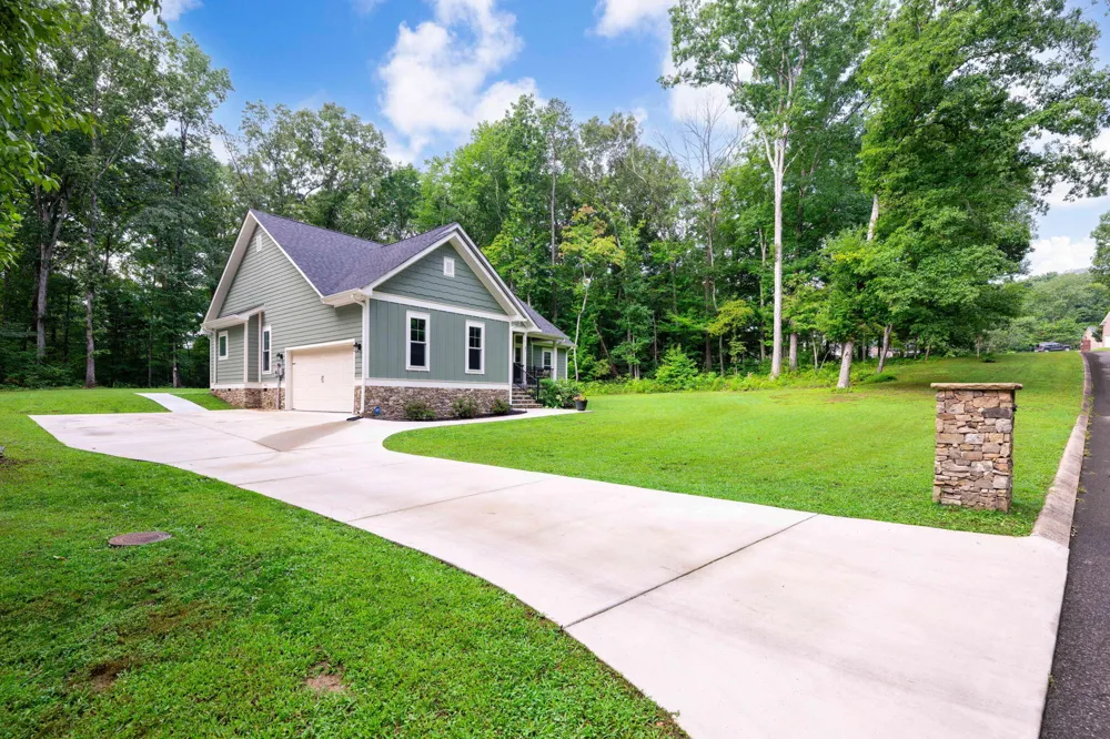 82 Golf Villa Drive Dunlap, TN 37327