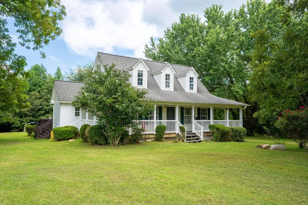2243 County Road 732 Ider, AL 35981