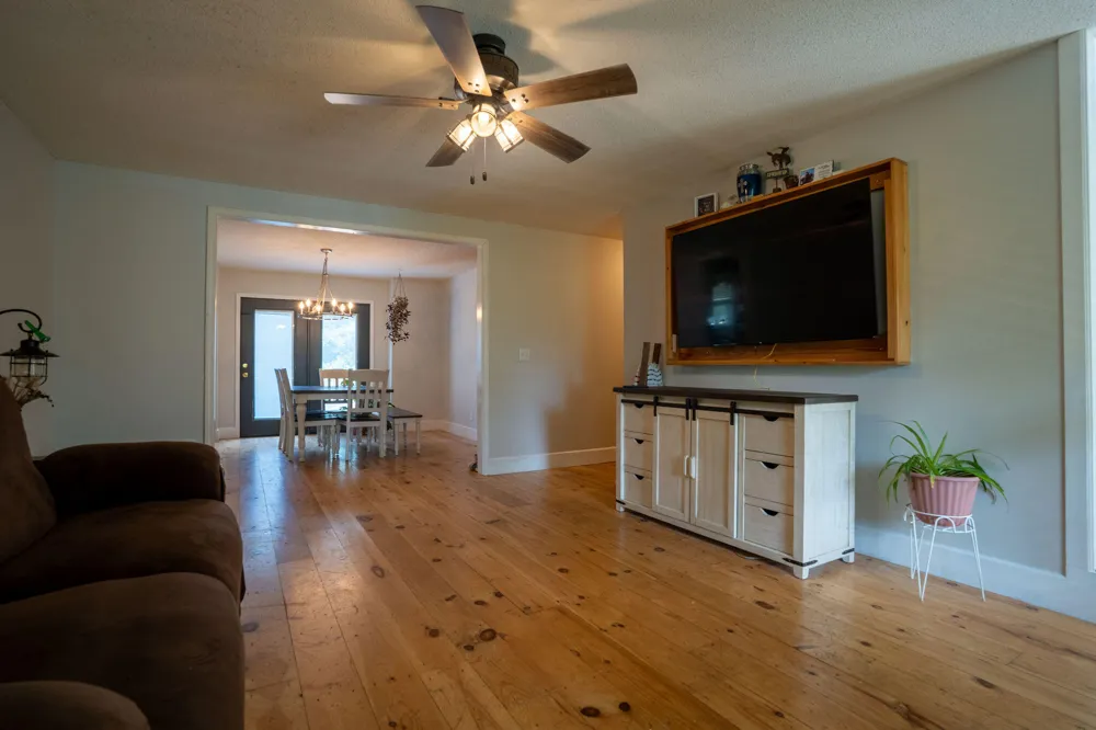 2243 County Road 732 Ider, AL 35981