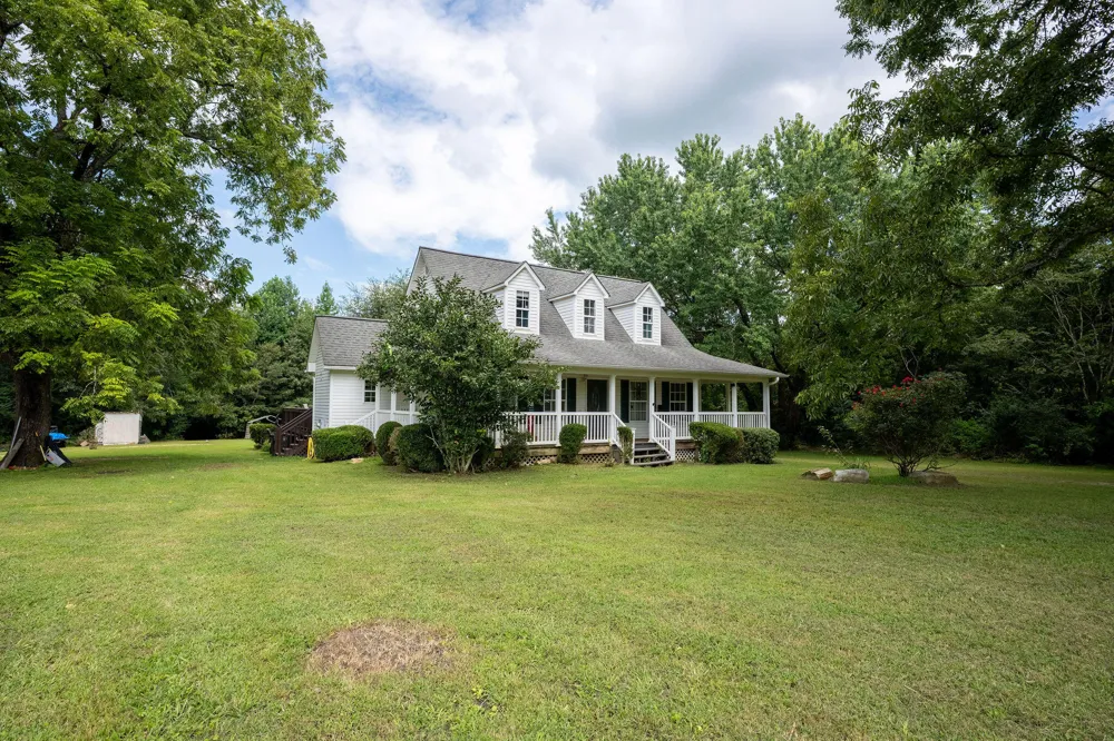 2243 County Road 732 Ider, AL 35981