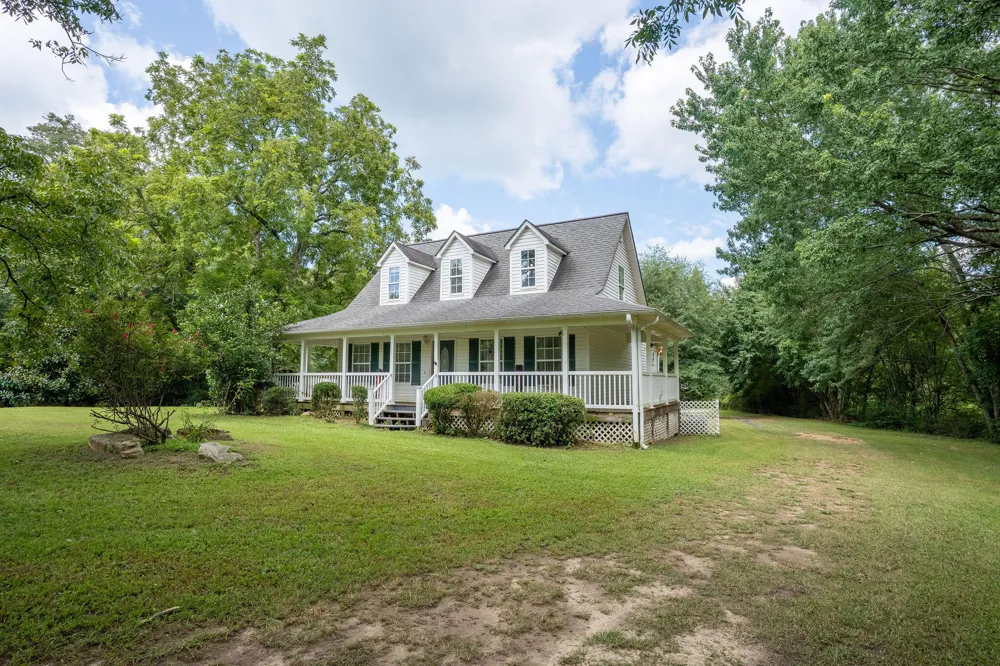 2243 County Road 732 Ider, AL 35981