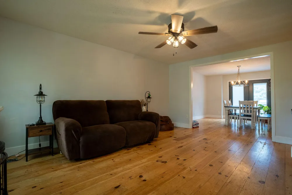2243 County Road 732 Ider, AL 35981