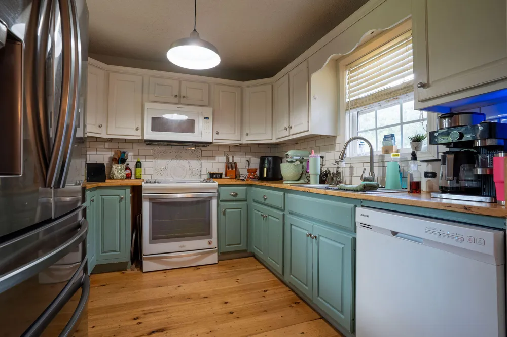 2243 County Road 732 Ider, AL 35981