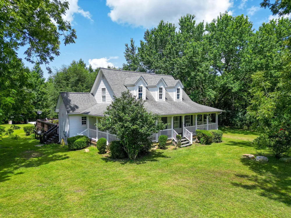 2243 County Road 732 Ider, AL 35981