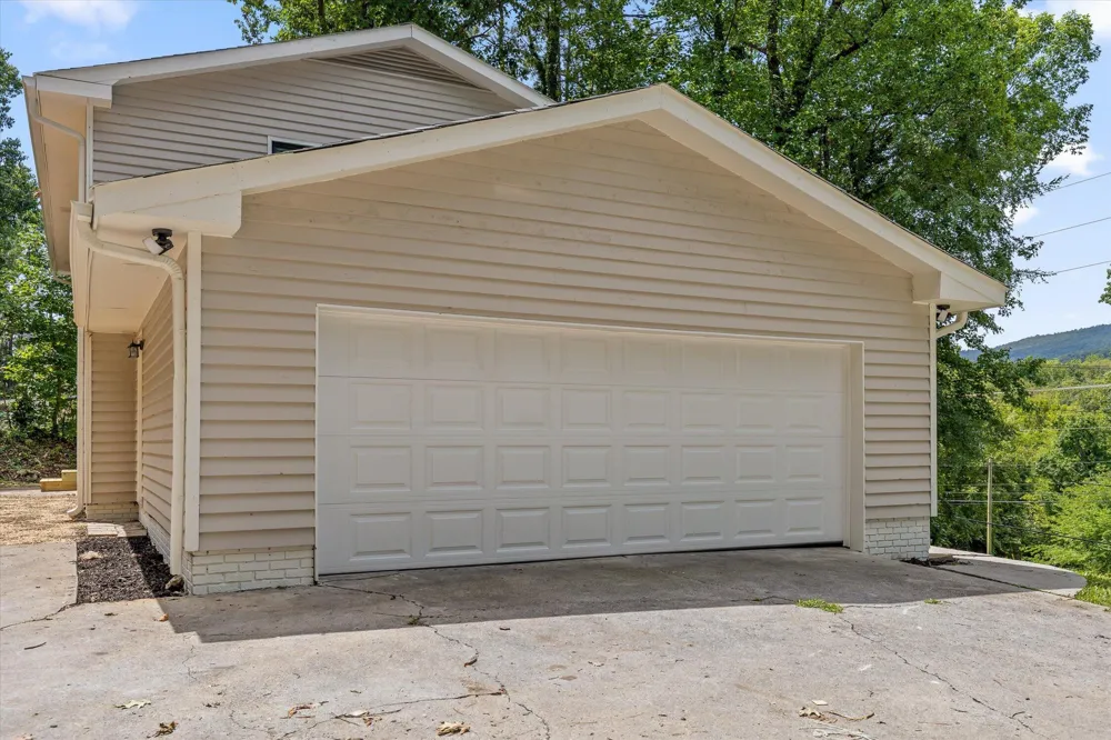 114 Tibbs Road Dalton, GA 30720