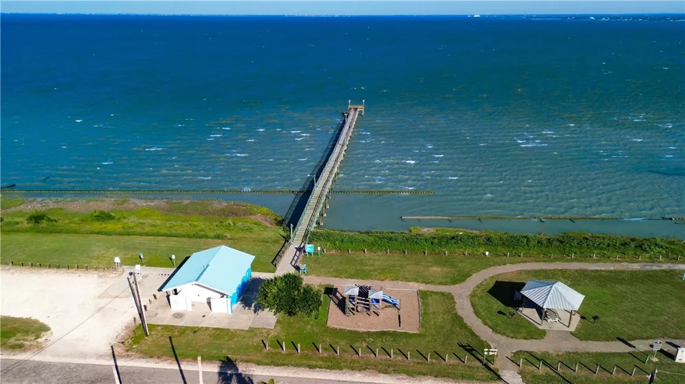424 First Street Bayside, TX 78340