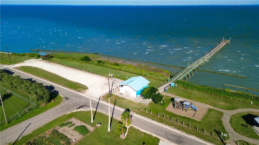 424 First Street Bayside, TX 78340