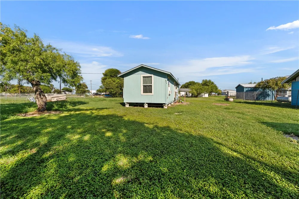 424 First Street Bayside, TX 78340