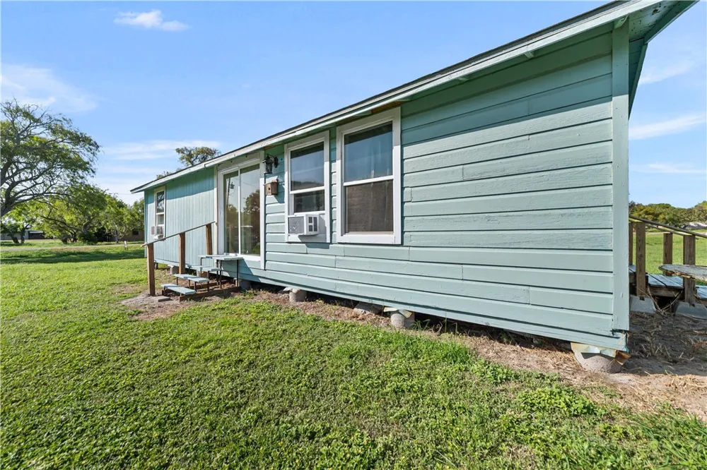 424 First Street Bayside, TX 78340