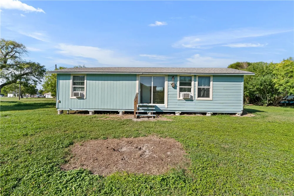 424 First Street Bayside, TX 78340