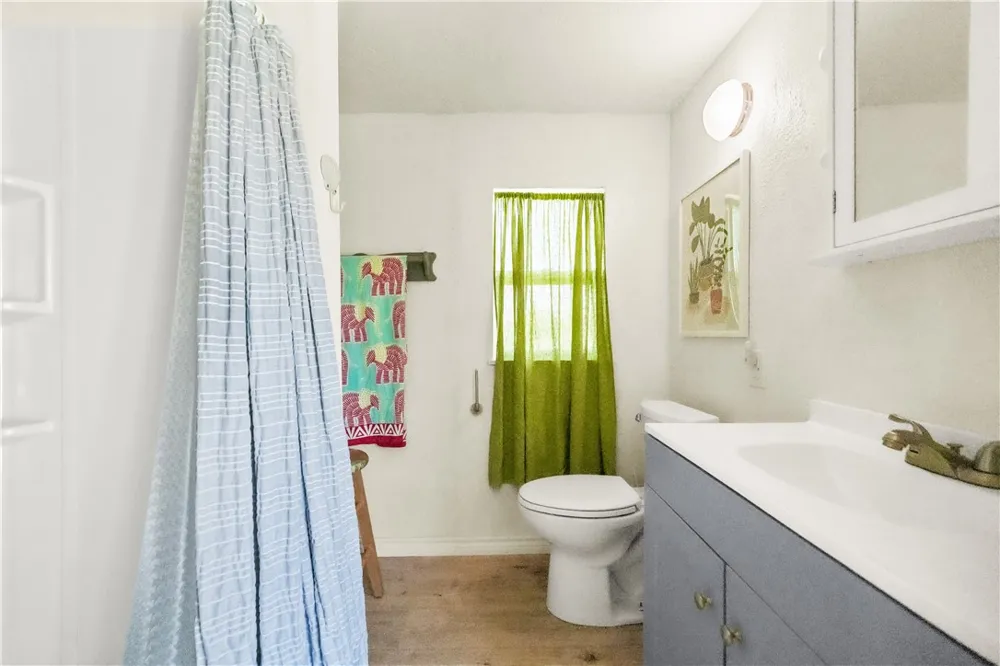 424 First Street Bayside, TX 78340